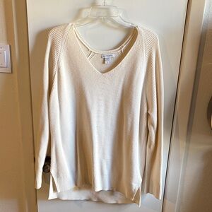 Athleta Cream V-Neck Sweater Sz L